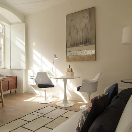 Апартаменти Chiado Bright Modern With Ac Elevator Лісабон