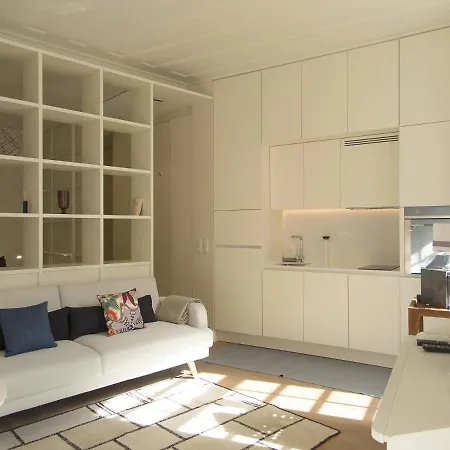 Апартаменти Chiado Bright Modern With Ac Elevator Лісабон