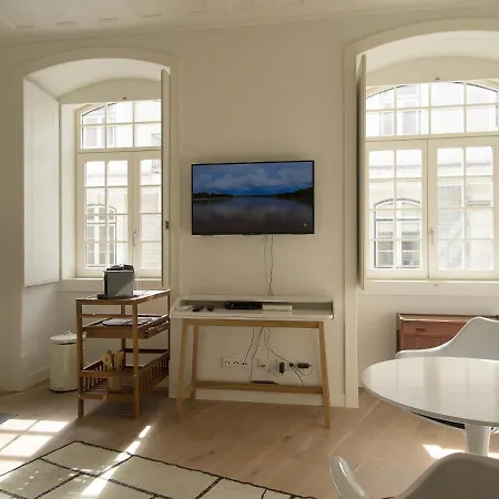 Chiado Bright Modern With Ac Elevator